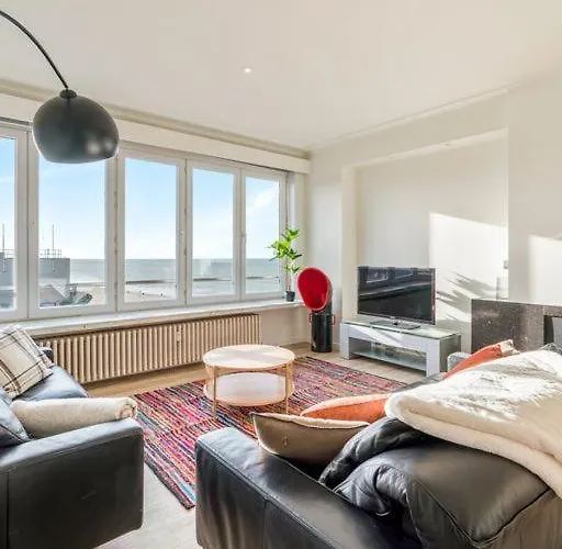 Unique Seaview Close To Casino - Garage Available - \